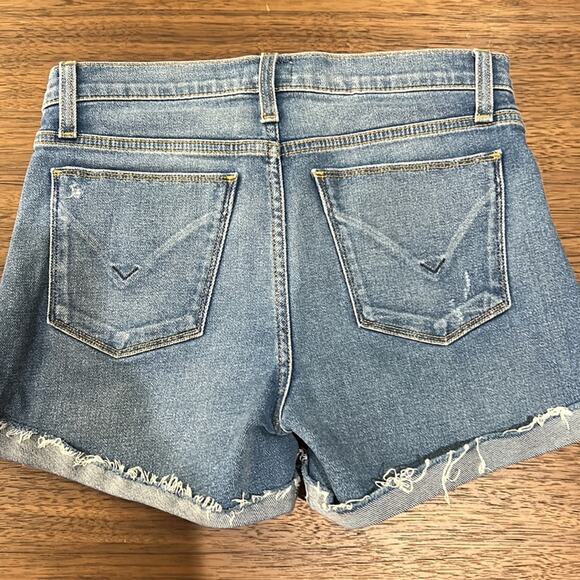 Hudson Valeri Cut Off 1" Cuff Denim Shorts in Size 25 - Picture 2 of 7